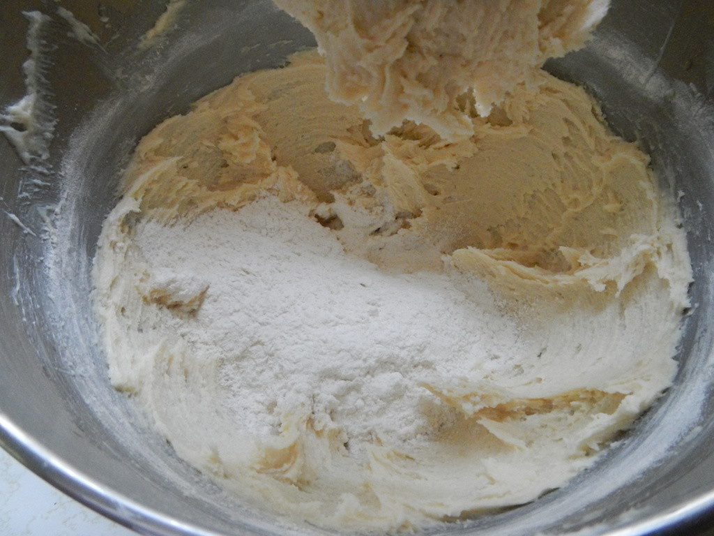 Pecan Crescent Cookie 11