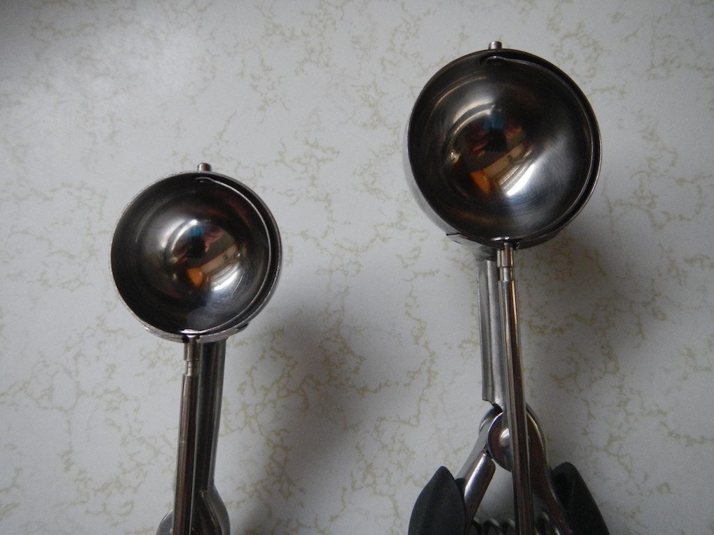 White chocolate macadamia nut cookie