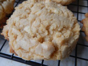 White chocolate macadamia nut cookie