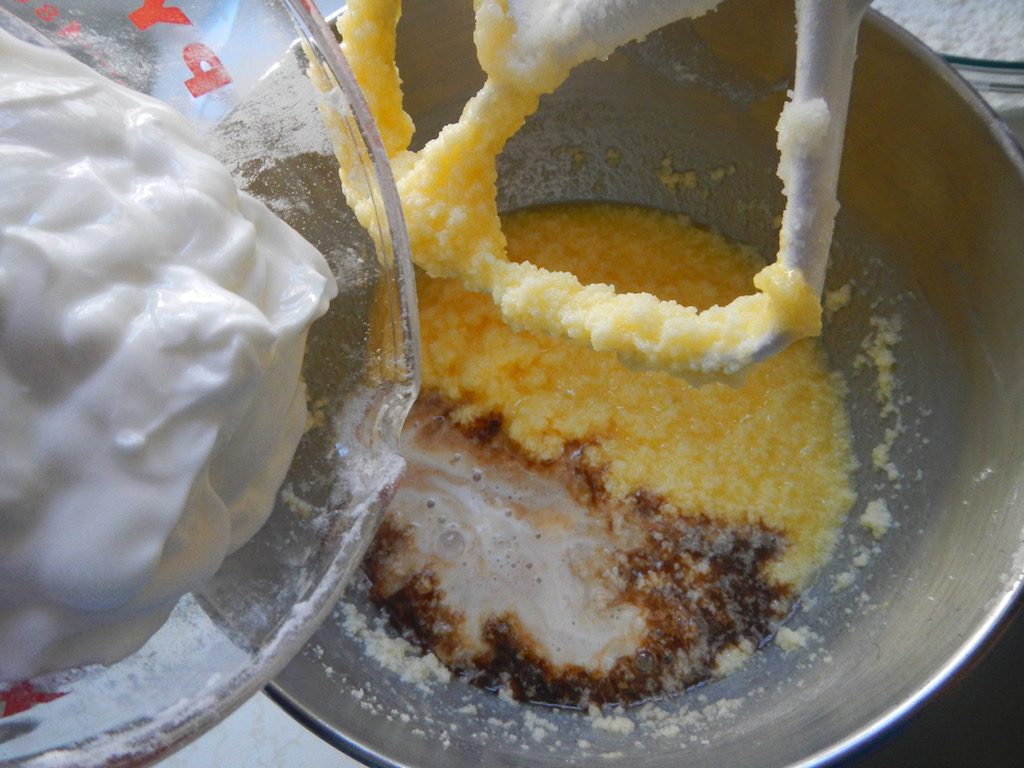 Raspberry Yogurt Cake