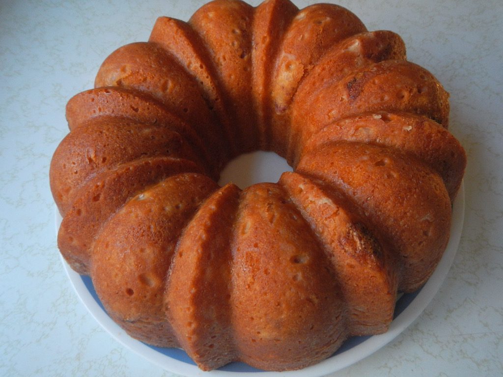 Raspberry Yogurt Cake